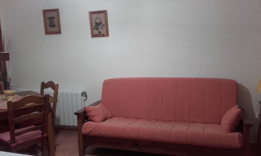 Apartamentos Serrano Ribatajada Buitenkant foto
